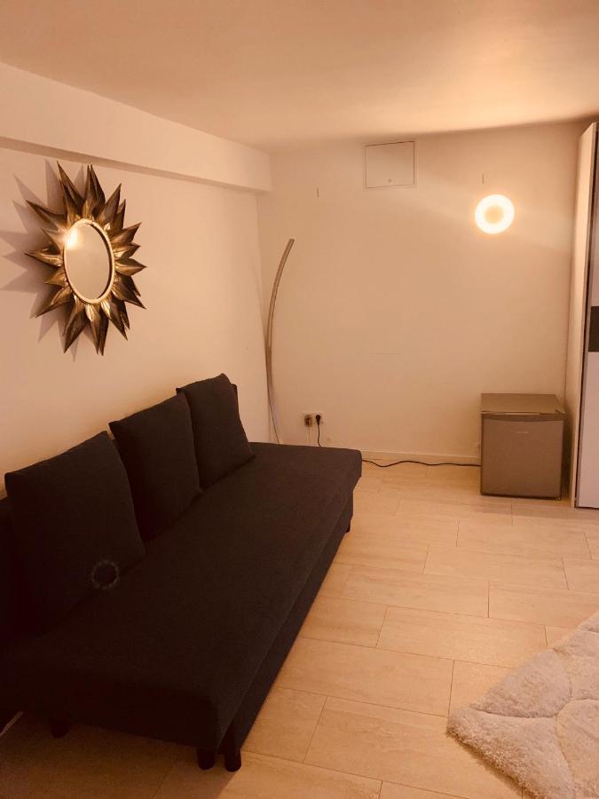 Souterrain Zimmer Mit Separatem Eingang Und Bad 杜塞尔多夫 外观 照片